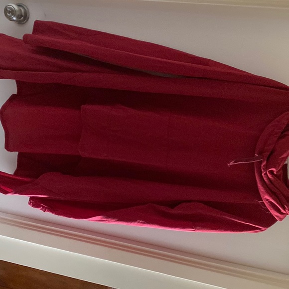 Hi low sweater with front pocket - Picture 1 of 3